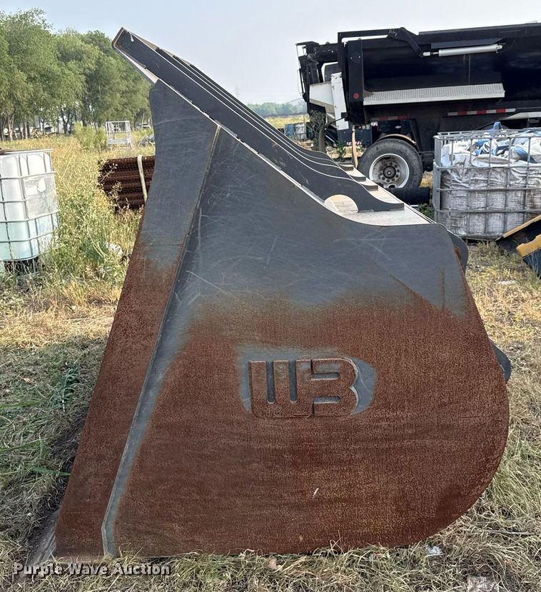image for item ED5637 WB Case 821G wheel loader bucket