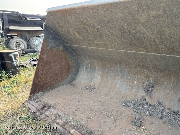 image for item ED5637 WB Case 821G wheel loader bucket