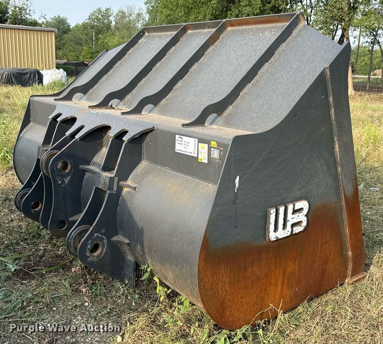 image for item ED5638 WB Case 821G wheel loader bucket