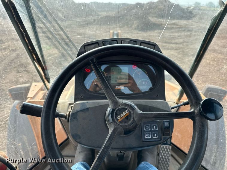 image for item ED5639 2014 Case 821F wheel loader