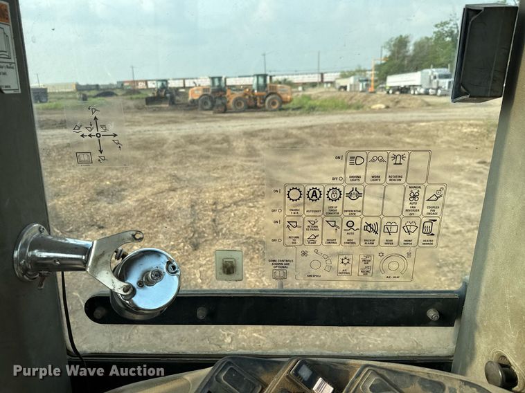 image for item ED5639 2014 Case 821F wheel loader