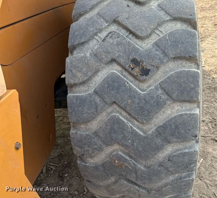 image for item ED5639 2014 Case 821F wheel loader