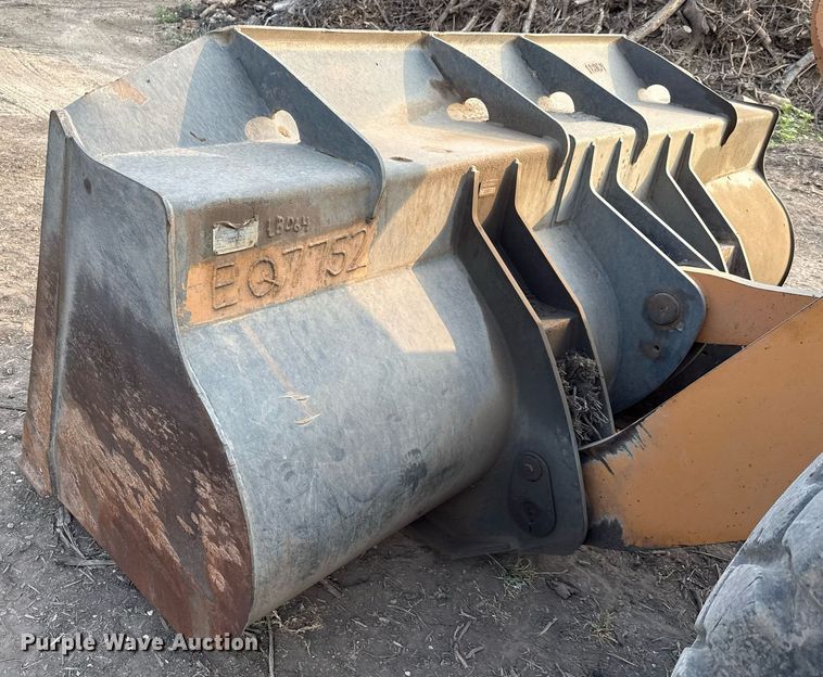 image for item ED5640 2016 Case 821F wheel loader