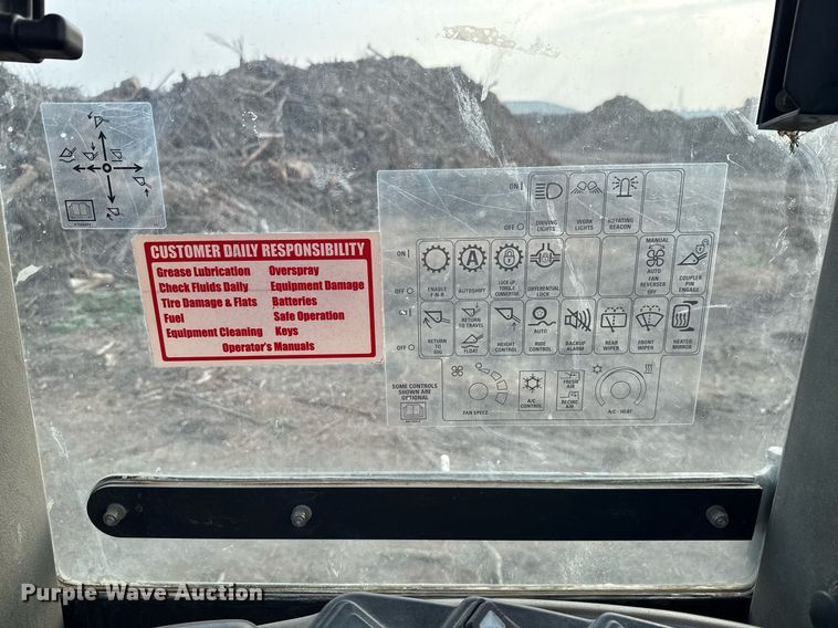 image for item ED5640 2016 Case 821F wheel loader