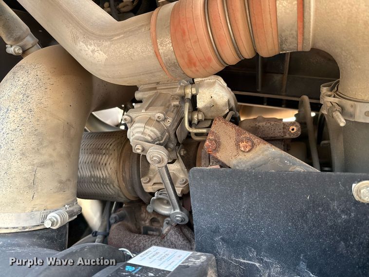 image for item ED5640 2016 Case 821F wheel loader