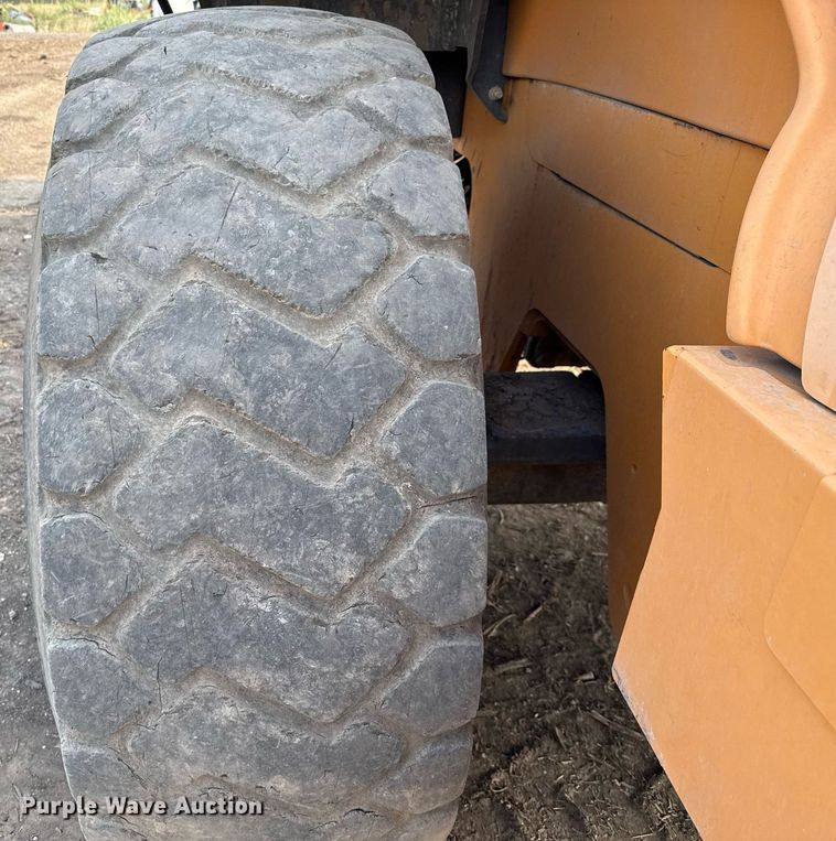 image for item ED5640 2016 Case 821F wheel loader