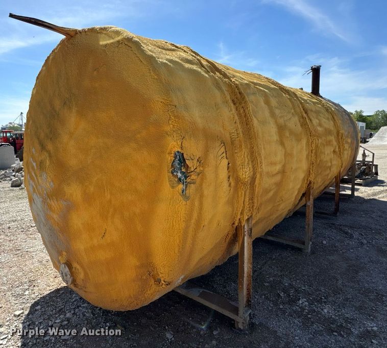 image for item EF1991 Insulated heated tank