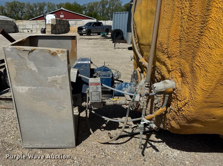 image for item EF1991 Insulated heated tank