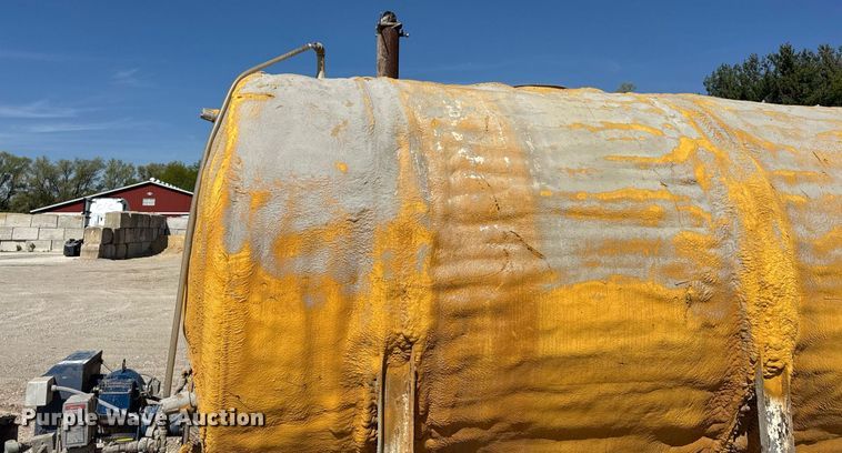 image for item EF1991 Insulated heated tank