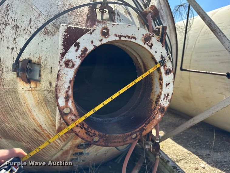 image for item EF1993 Concrete silo