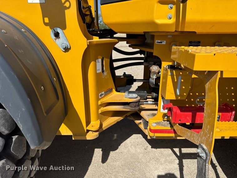 image for item EF1994 2023 John Deere 524P wheel loader