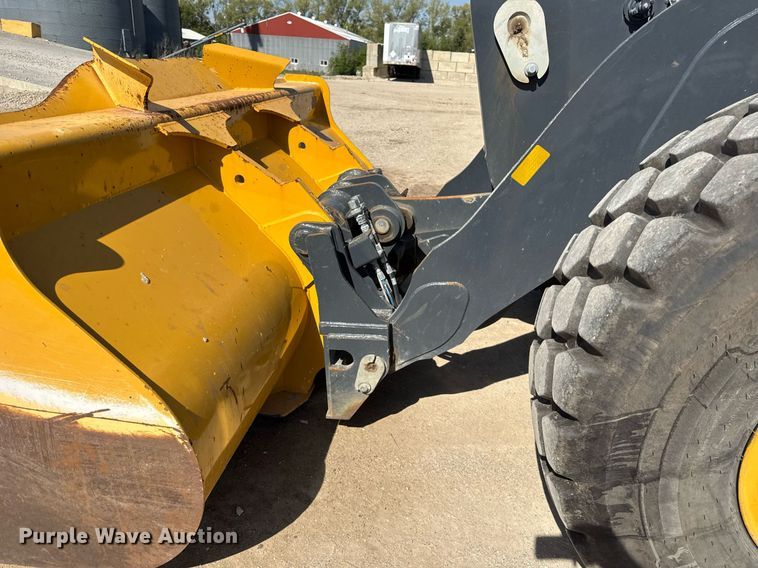image for item EF1994 2023 John Deere 524P wheel loader