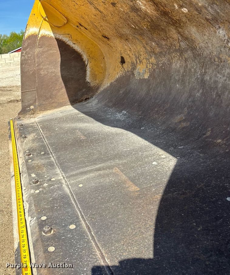 image for item EF1994 2023 John Deere 524P wheel loader