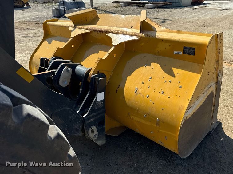 image for item EF1994 2023 John Deere 524P wheel loader