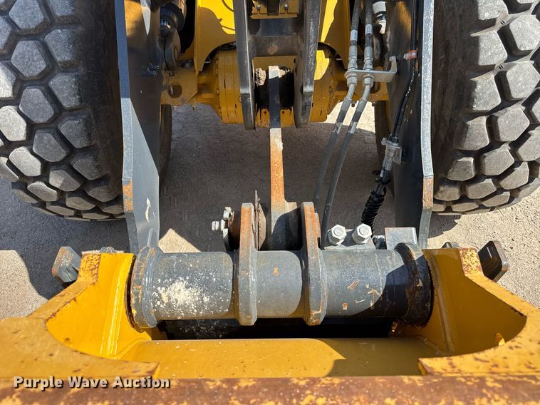 image for item EF1994 2023 John Deere 524P wheel loader