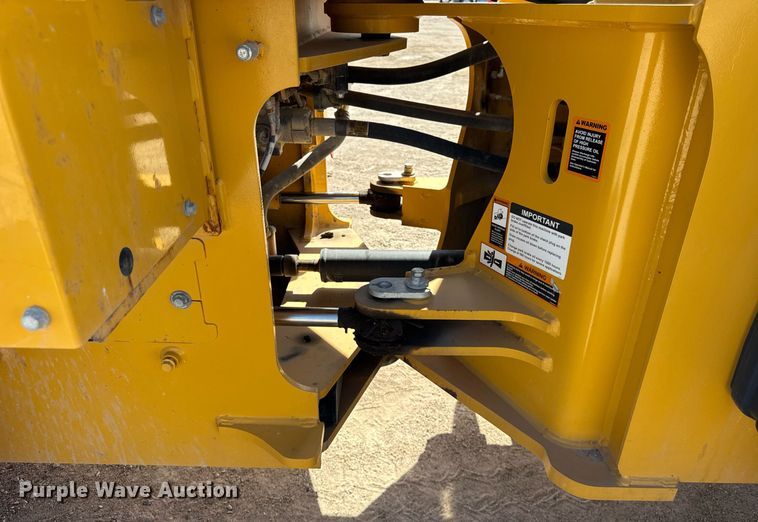 image for item EF1994 2023 John Deere 524P wheel loader