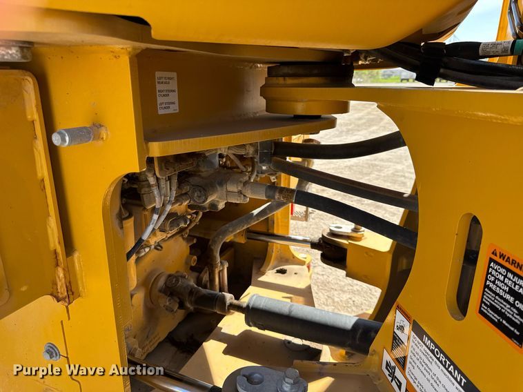 image for item EF1994 2023 John Deere 524P wheel loader