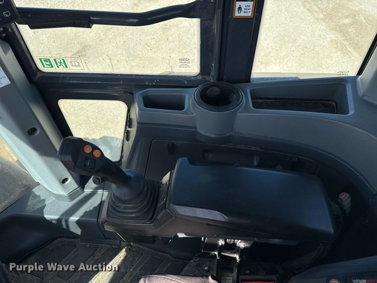 image for item EF1994 2023 John Deere 524P wheel loader