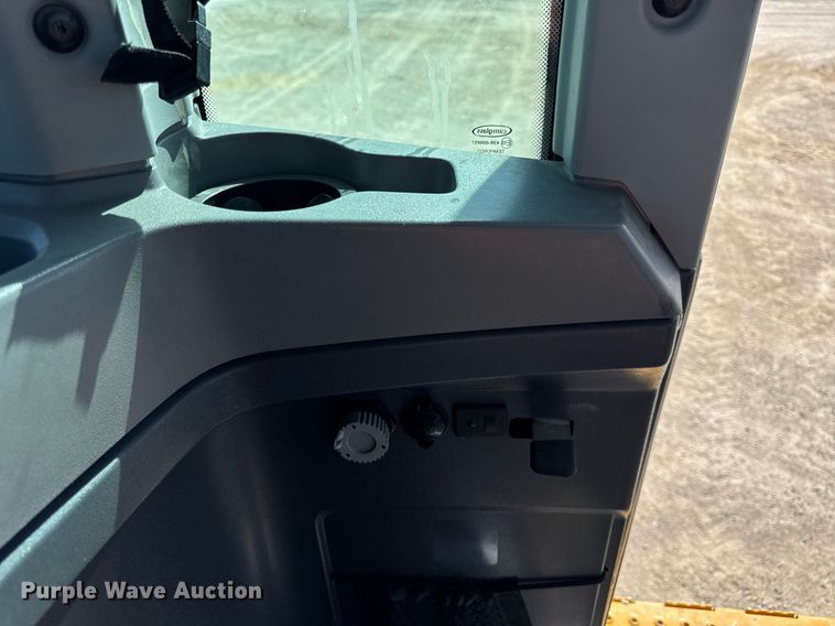 image for item EF1994 2023 John Deere 524P wheel loader