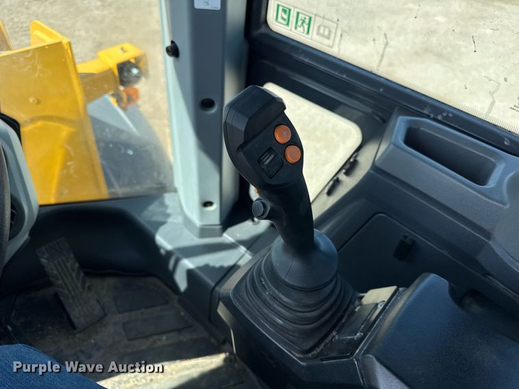 image for item EF1994 2023 John Deere 524P wheel loader