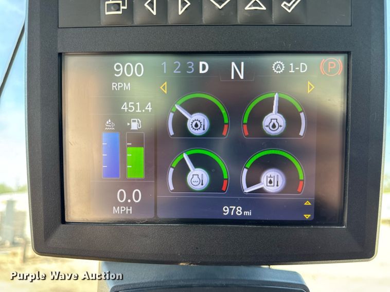 image for item EF1994 2023 John Deere 524P wheel loader