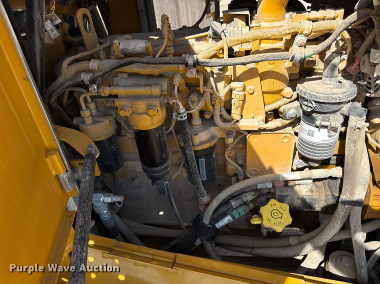 image for item EF1994 2023 John Deere 524P wheel loader