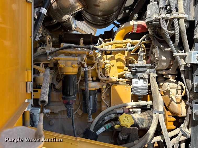 image for item EF1994 2023 John Deere 524P wheel loader