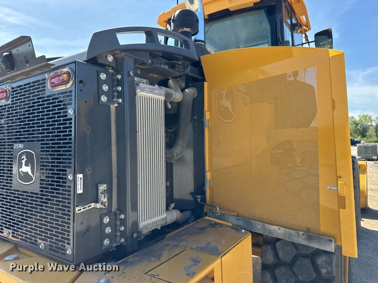 image for item EF1994 2023 John Deere 524P wheel loader