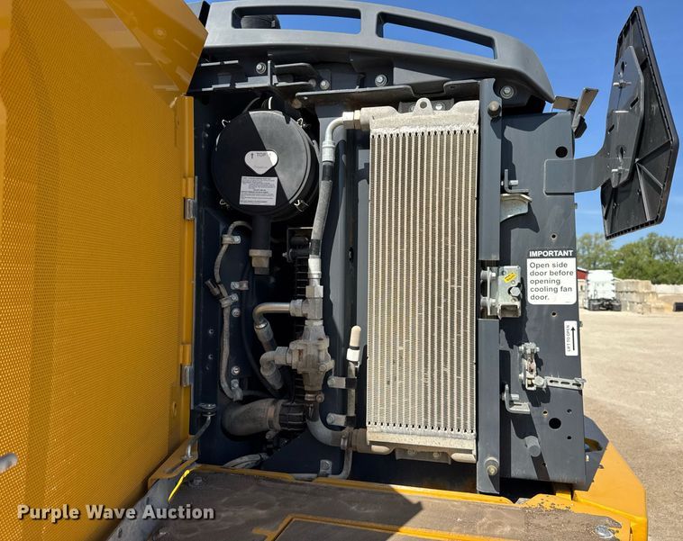 image for item EF1994 2023 John Deere 524P wheel loader