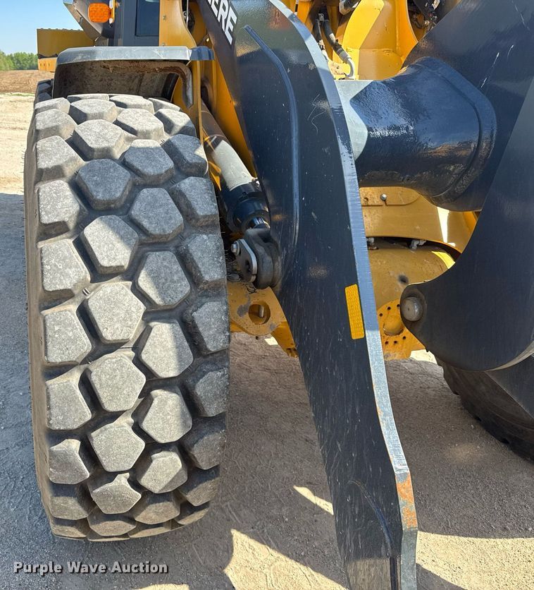 image for item EF1994 2023 John Deere 524P wheel loader