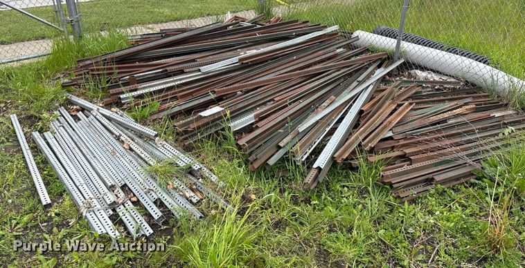 image for item EF2040 Approximately 100 sign posts