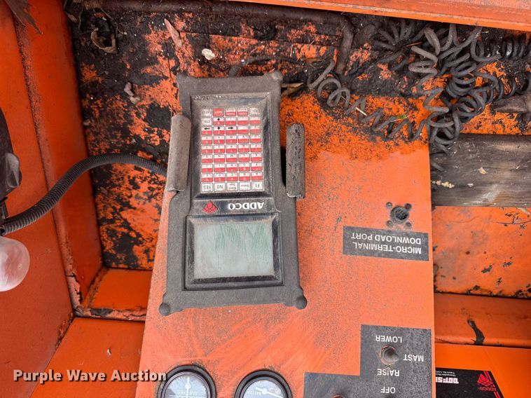 image for item EF2041 2001 Addco DH1000 arrow board trailer