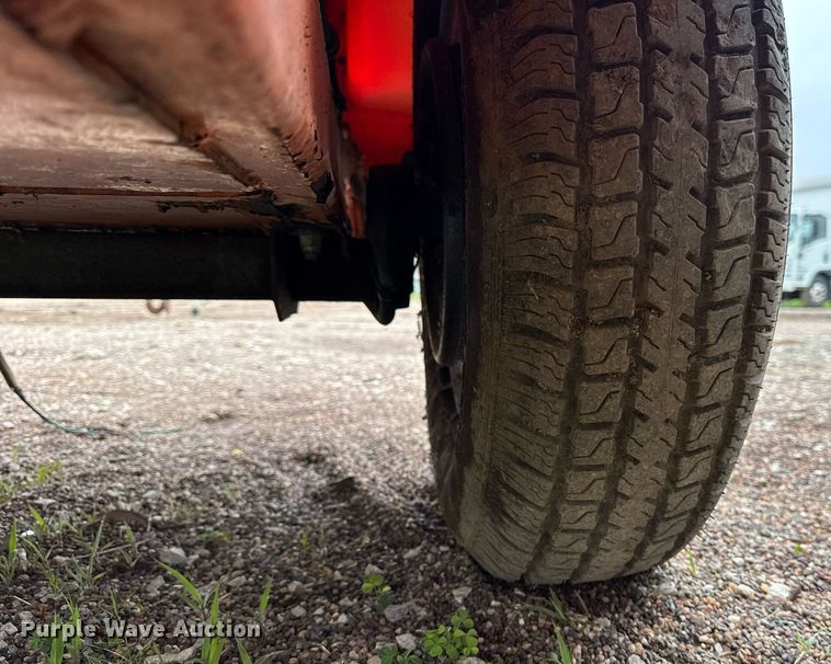 image for item EF2041 2001 Addco DH1000 arrow board trailer