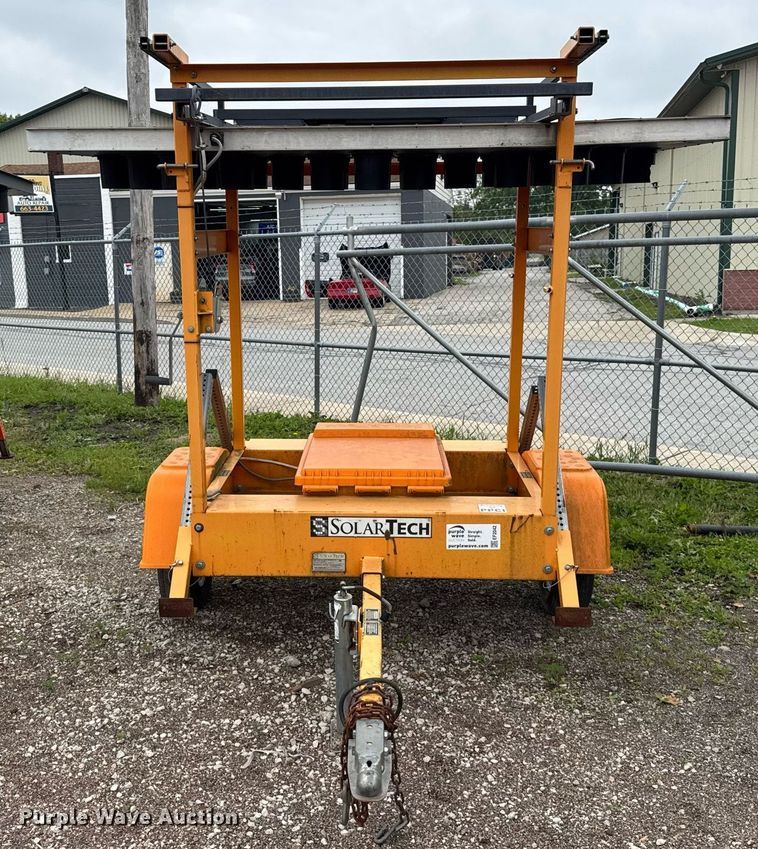 image for item EF2042 2014 Solar Tech Silent sentinel arrow board trailer