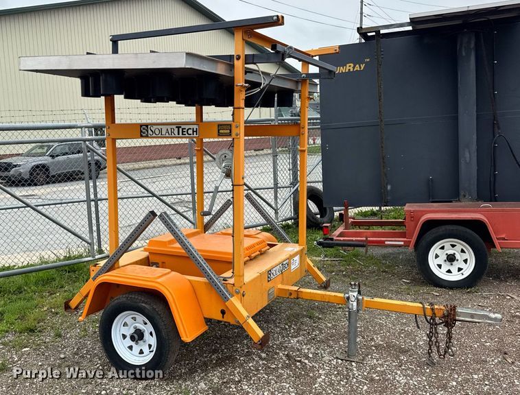 image for item EF2042 2014 Solar Tech Silent sentinel arrow board trailer