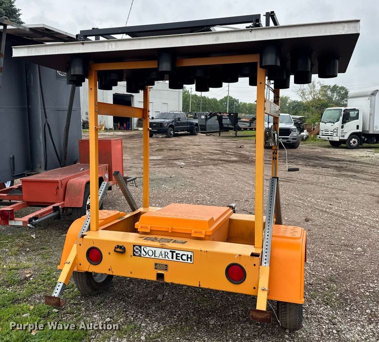 image for item EF2042 2014 Solar Tech Silent sentinel arrow board trailer