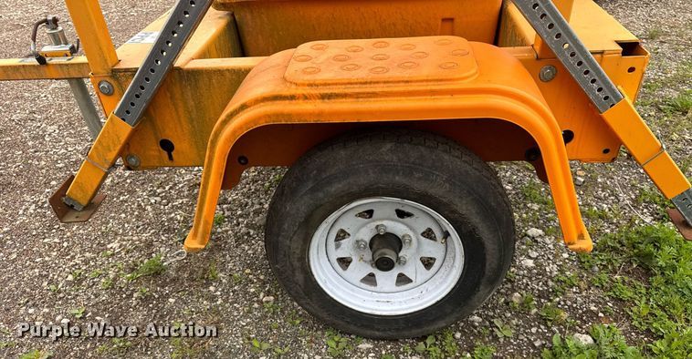 image for item EF2042 2014 Solar Tech Silent sentinel arrow board trailer