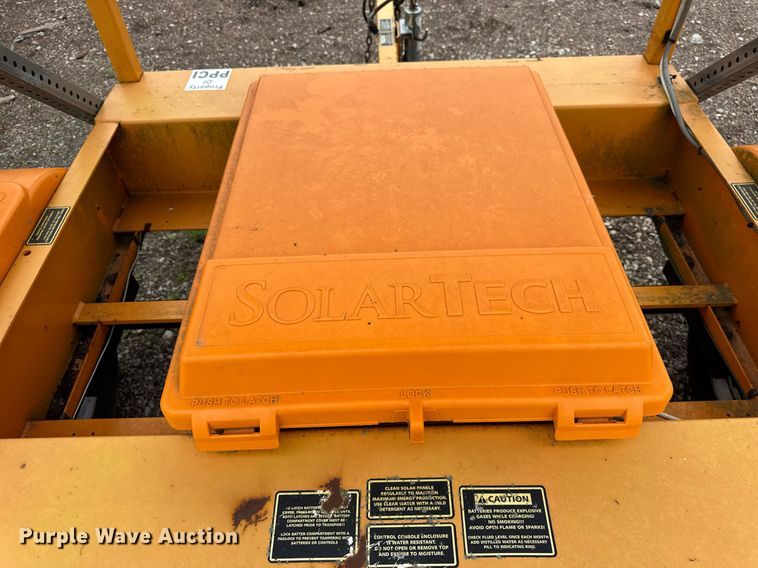 image for item EF2042 2014 Solar Tech Silent sentinel arrow board trailer