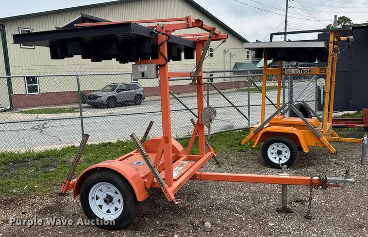 image for item EF2043 2015 Wanco WTSP arrow board trailer