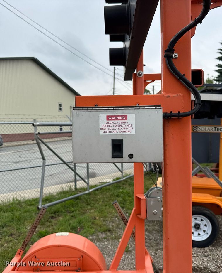 image for item EF2043 2015 Wanco WTSP arrow board trailer