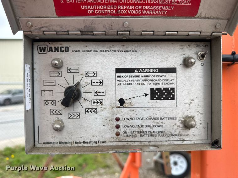 image for item EF2043 2015 Wanco WTSP arrow board trailer