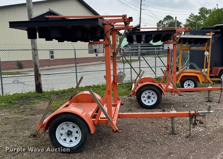 image for item EF2044 2015 Wanco WTSP arrow board trailer