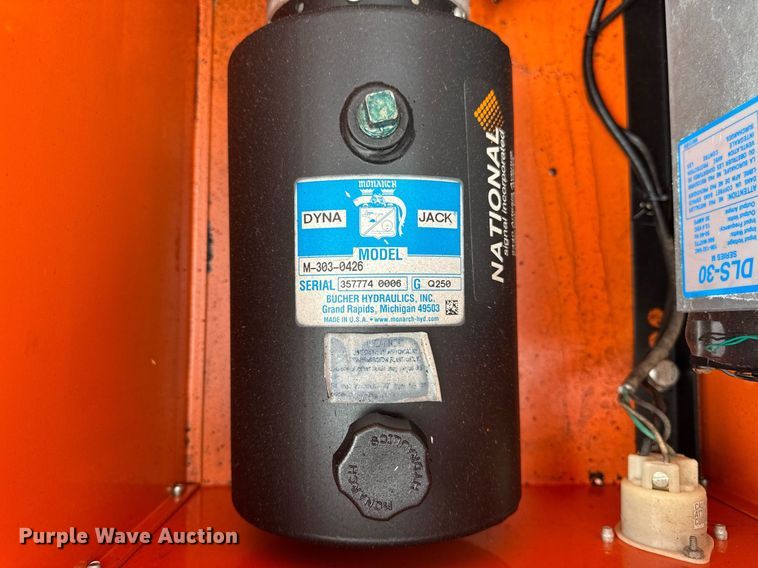 image for item EF2045 2010 National signal Sun ray 380 message board trailer