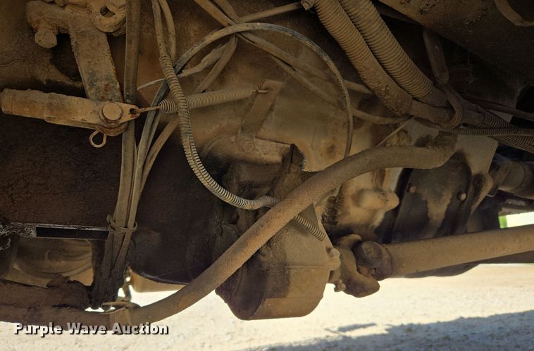 image for item EF2991 2004 Mack CV713 kill truck