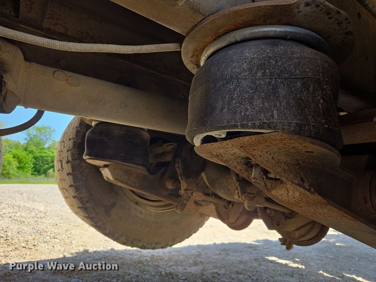 image for item EF2991 2004 Mack CV713 kill truck