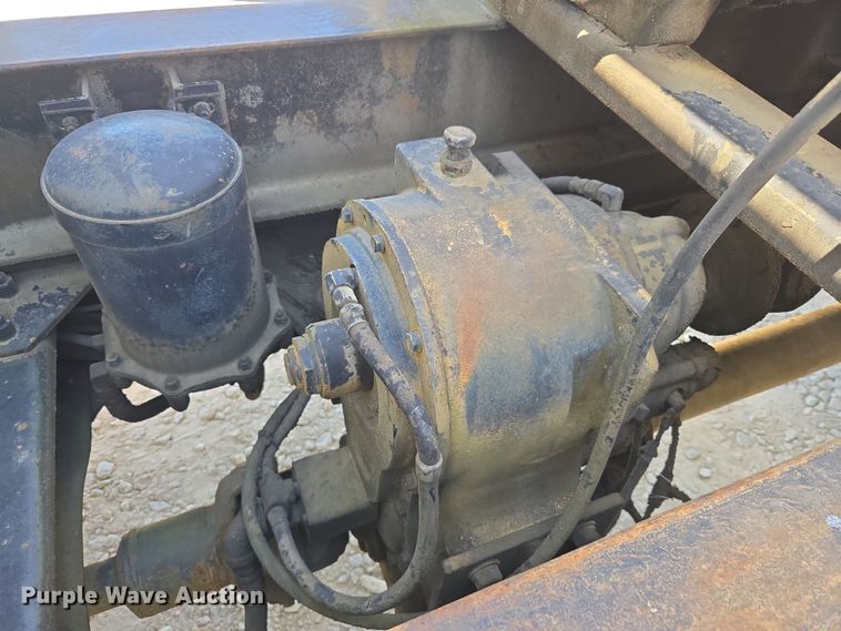 image for item EF2991 2004 Mack CV713 kill truck