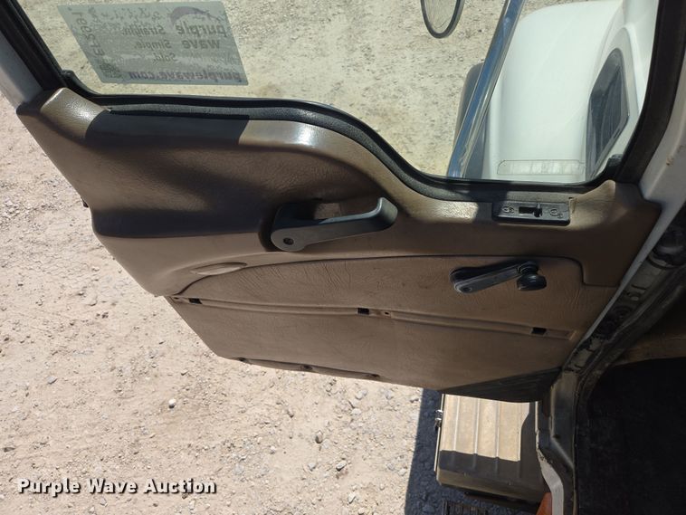 image for item EF2991 2004 Mack CV713 kill truck