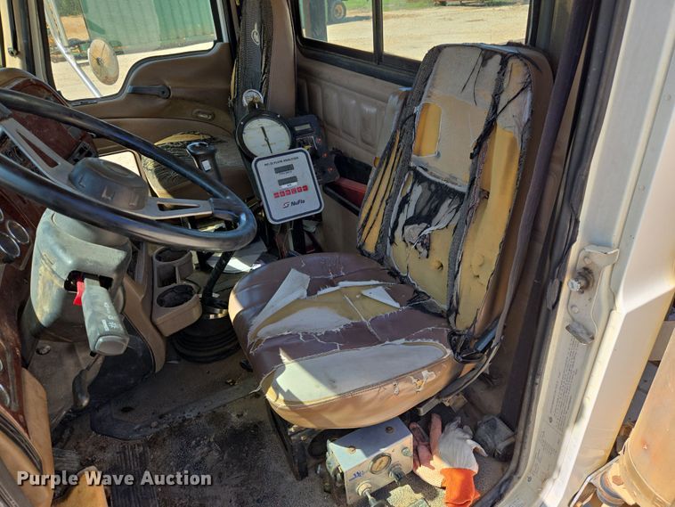 image for item EF2991 2004 Mack CV713 kill truck