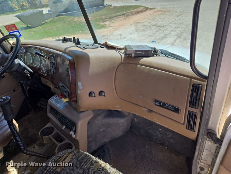 image for item EF2991 2004 Mack CV713 kill truck