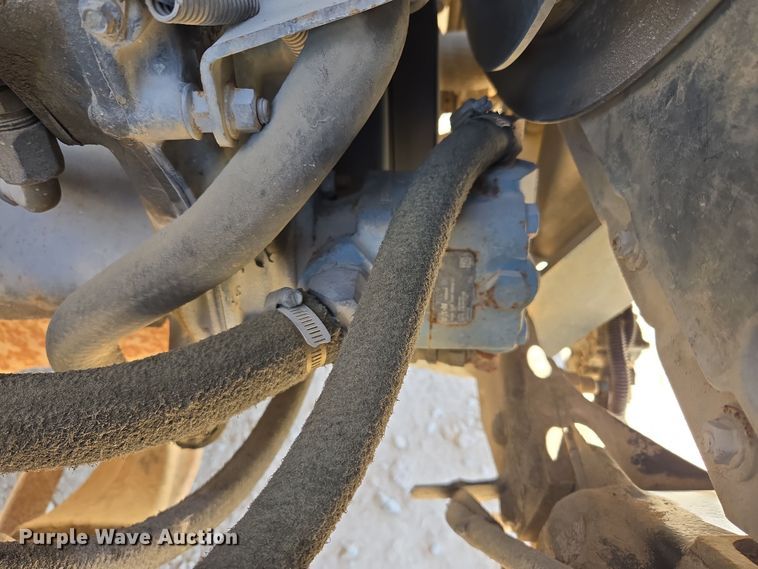 image for item EF2991 2004 Mack CV713 kill truck